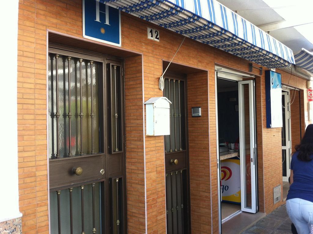 马尼尔瓦奥卡尼亚旅馆酒店 外观 照片